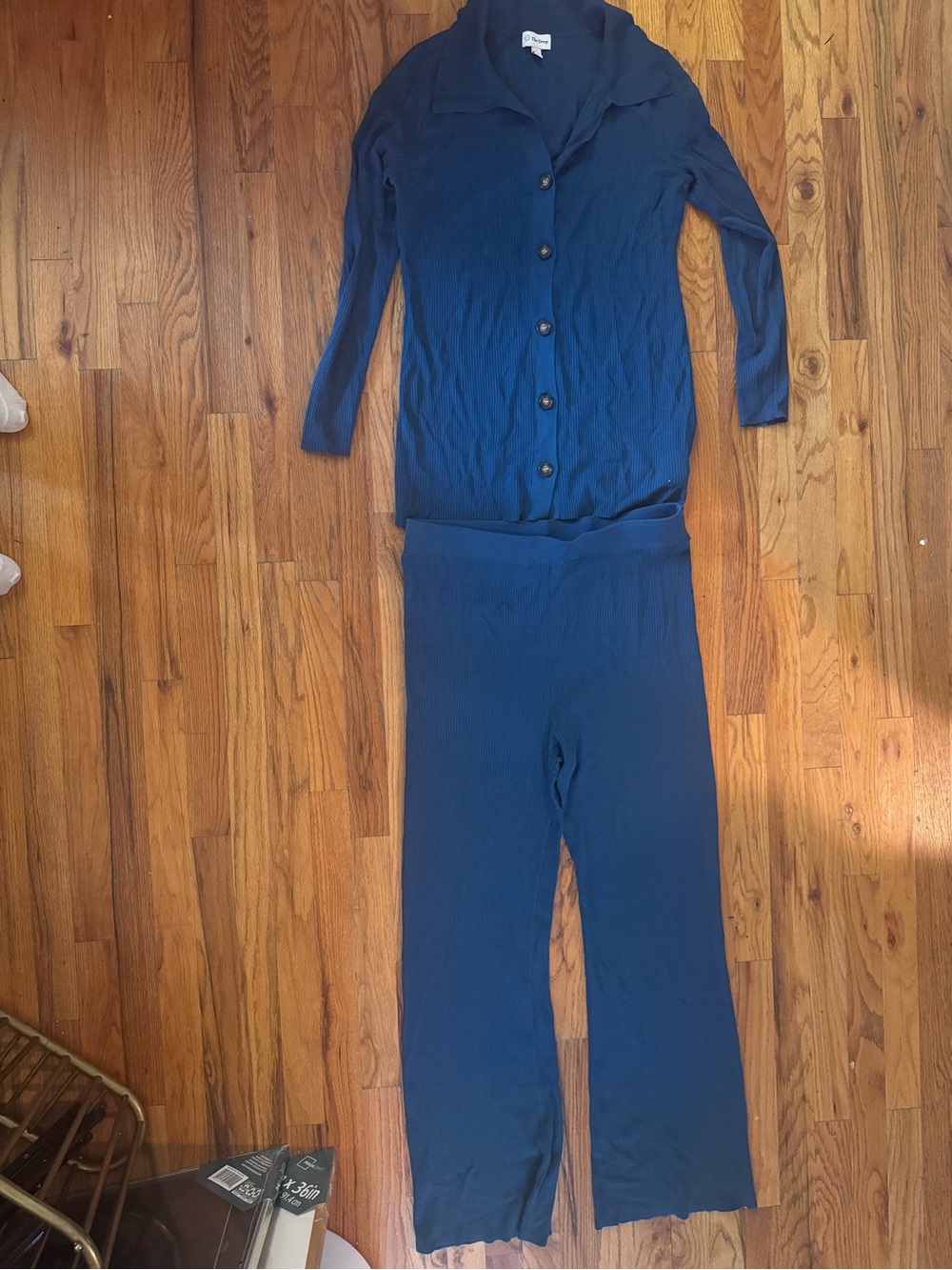 Womenโs Teal Blue Button-Front Knit Top & Wide-Leg Pants Set